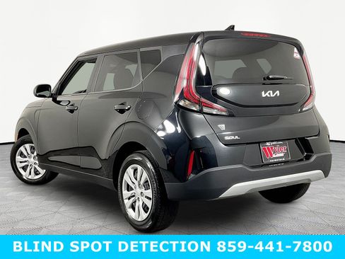 Used 2023 Kia Soul LX FWD image 4