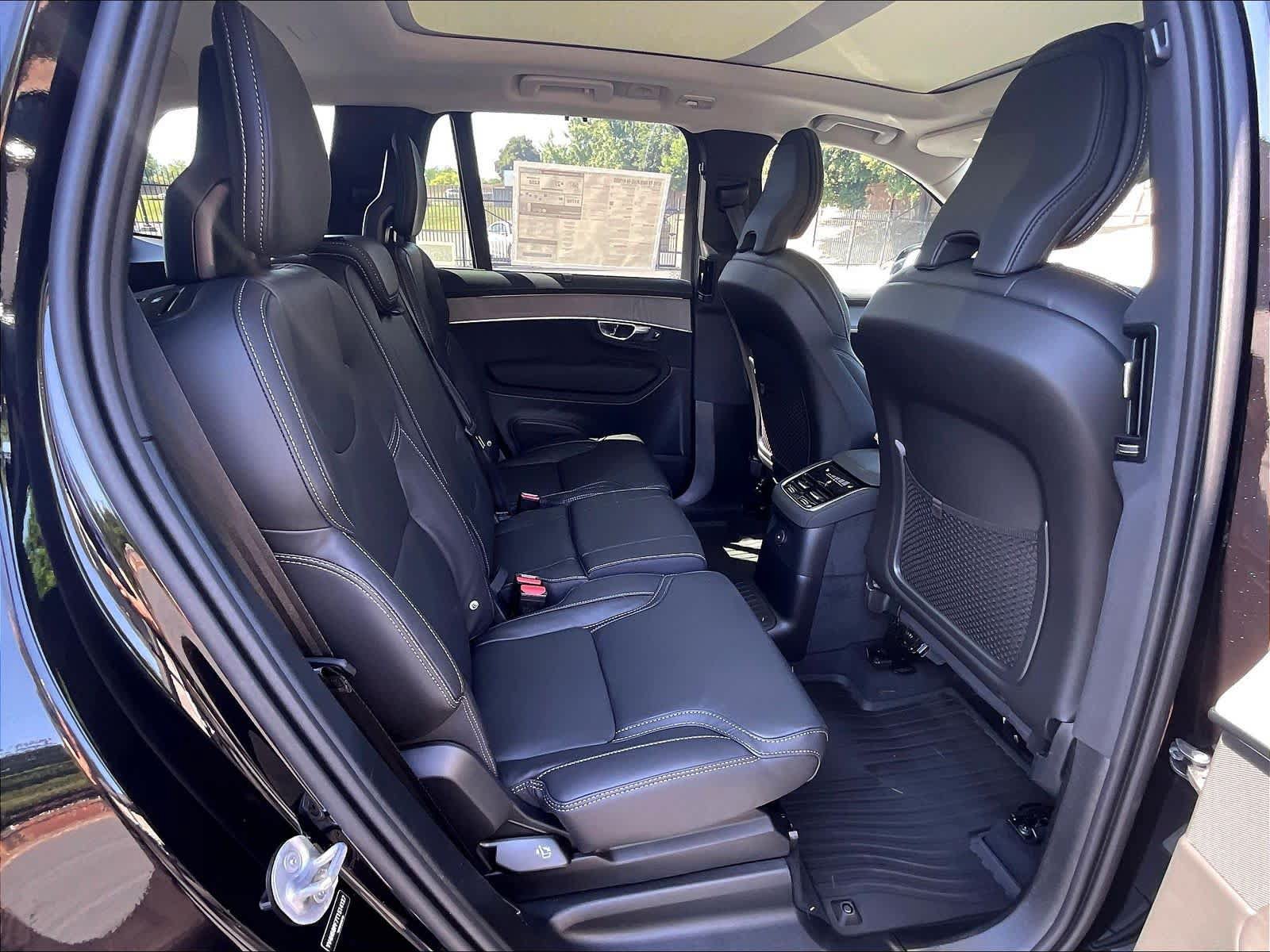 New 2026 Volvo XC90 T8 Ultra w/ Protection Package AWD/4WD image 27