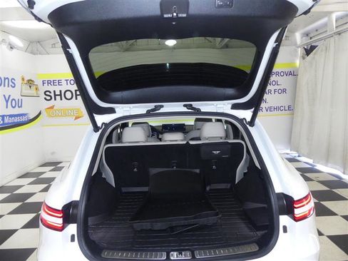 Used 2023 Genesis GV70 2.5T w/ Advanced Package image 36