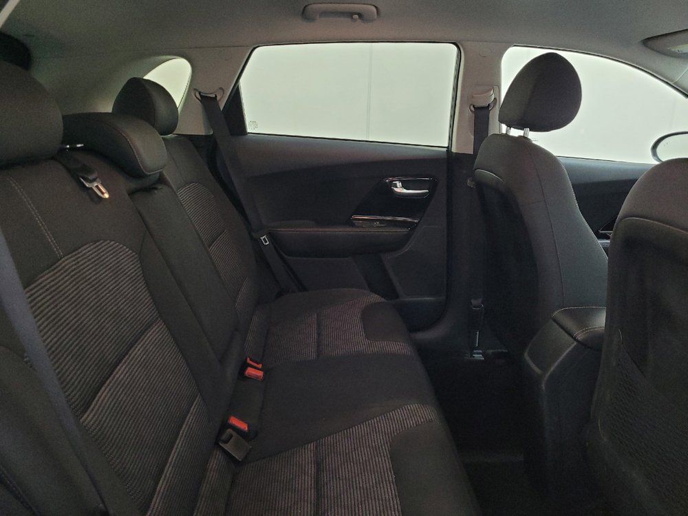 Used 2022 Kia Niro LXS FWD image 19