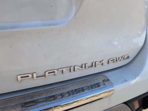 Used 2020 Toyota Highlander Platinum image 8