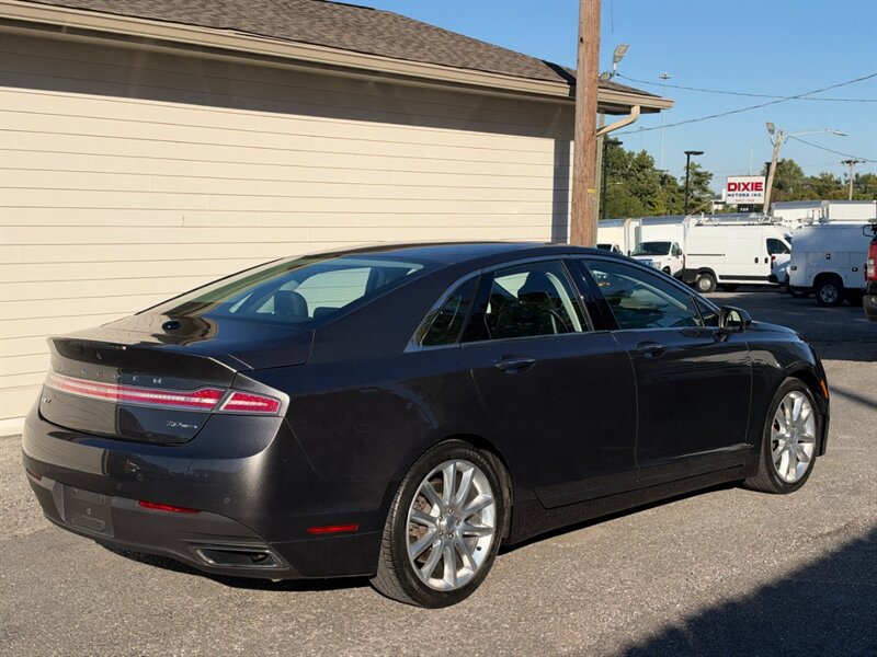 Used 2016 Lincoln MKZ w/ Equipment Group 300A Reserve FWD image 10