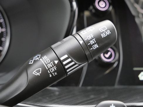 Used 2023 Buick Envision Essence image 34