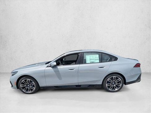 New 2027 BMW 530i w/ M Sport Package RWD image 5