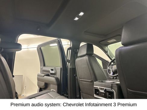 Used 2025 Chevrolet Silverado 2500 LTZ w/ LTZ Convenience Package image 23