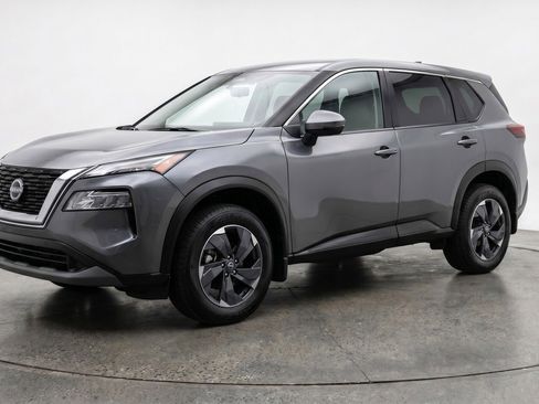 Used 2025 Nissan Rogue SV FWD image 3