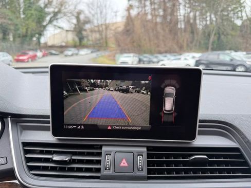 Used 2018 Audi Q5 2.0T Premium Plus w/ Premium Plus Package image 24