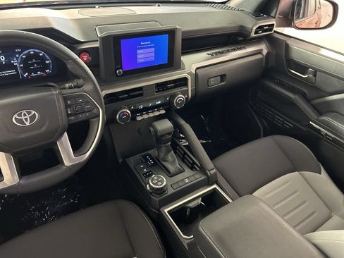 Used 2025 Toyota Tacoma TRD Off-Road AWD/4WD image 23