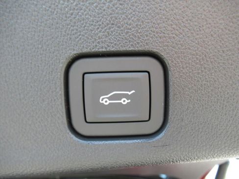 New 2026 GMC Acadia Denali w/ Super Cruise Package FWD image 35