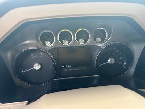 Used 2013 Ford F250 King Ranch w/ King Ranch w/Chrome Pkg image 21