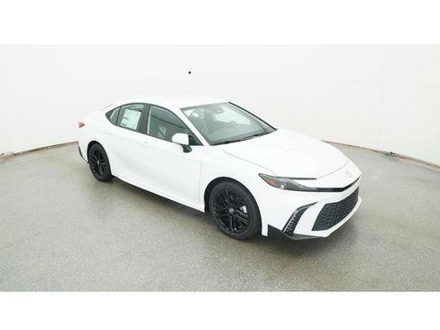 New 2026 Toyota Camry SE image 13