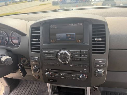 Used 2008 Nissan Pathfinder SE AWD/4WD image 19