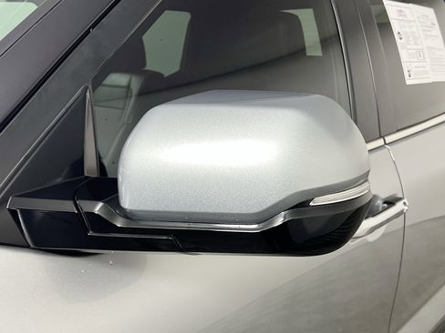 Used 2025 Toyota Tundra Limited image 13