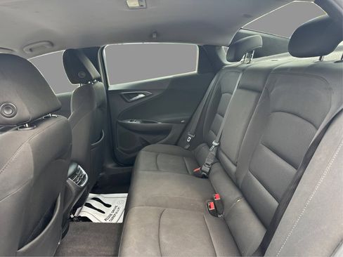 Used 2018 Chevrolet Malibu LT FWD image 11