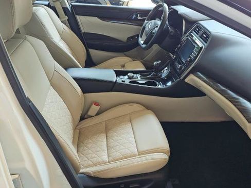 Used 2018 Nissan Maxima Platinum FWD image 10