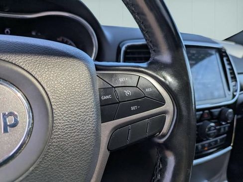 Used 2021 Jeep Grand Cherokee Limited AWD/4WD image 17