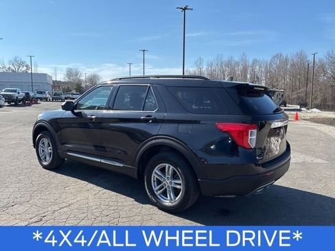 Used 2022 Ford Explorer XLT w/ Equipment Group 202A image 7