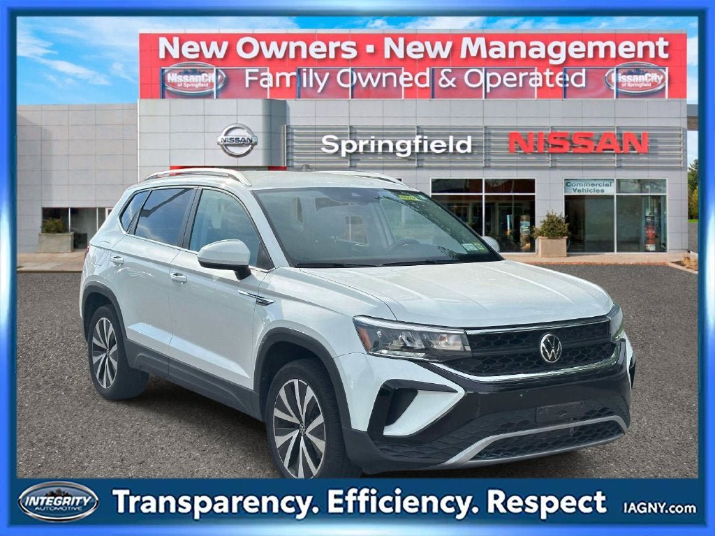Used 2022 Volkswagen Taos SE AWD/4WD image 1