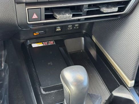 Used 2025 Toyota Camry SE w/ Convenience Package FWD image 14