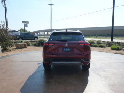 Used 2022 Buick Envision Preferred image 3