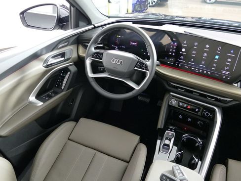 Used 2025 Audi Q5 Prestige AWD/4WD image 24