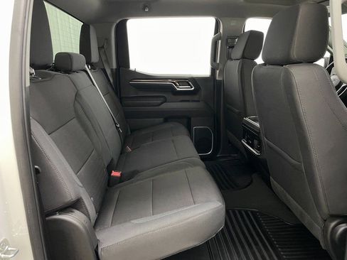 Certified 2025 Chevrolet Silverado 1500 RST AWD/4WD image 39