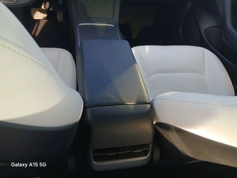 Used 2023 Tesla Model 3 Standard Range image 26