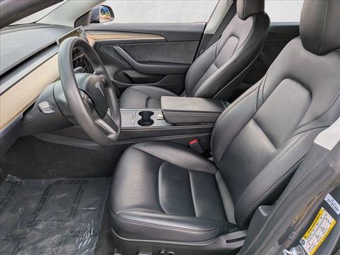 Used 2023 Tesla Model 3 Standard Range image 14