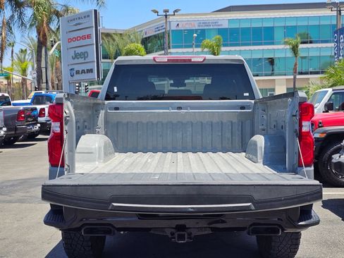 Used 2024 Chevrolet Silverado 1500 LT Trail Boss w/ LPO, Dark Essentials Package AWD/4WD image 7