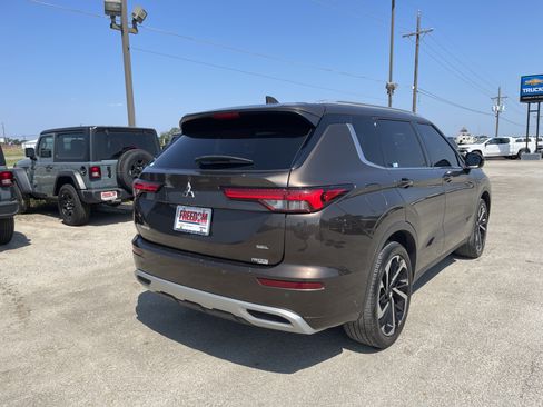 Used 2022 Mitsubishi Outlander SEL FWD image 4
