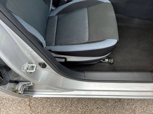 Used 2025 Nissan Versa SV FWD image 24