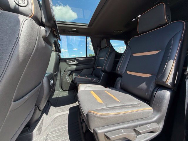 Used 2024 GMC Yukon AT4 w/ Technology Package AWD/4WD image 16