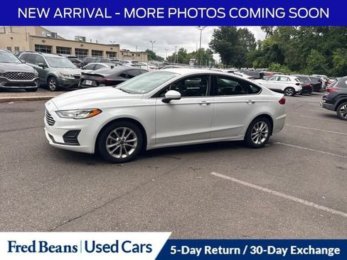 Used 2020 Ford Fusion SE FWD image 3