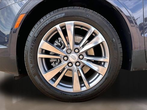 Used 2025 Cadillac XT5 Premium Luxury w/ Technology Package AWD/4WD image 8