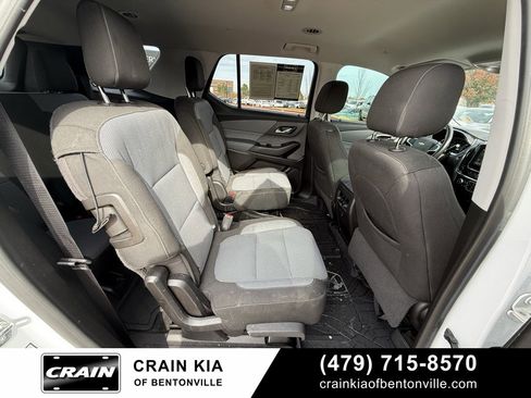 Used 2018 Chevrolet Traverse LT image 33