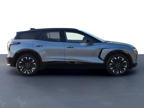 New 2025 Chevrolet Blazer EV RS image 7
