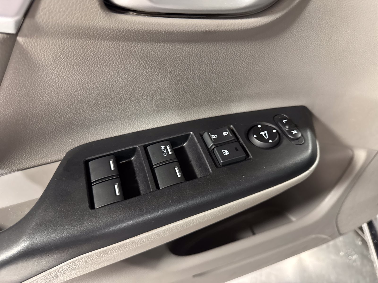 Used 2015 Honda Civic EX-L image 12