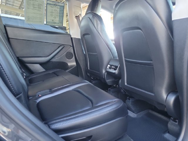 Used 2024 Tesla Model Y Long Range AWD/4WD image 22