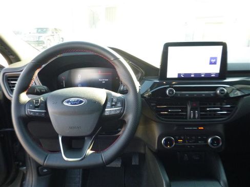 Used 2025 Ford Escape ST-Line image 10