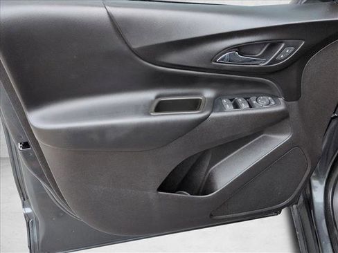 Used 2018 Chevrolet Equinox LT AWD/4WD image 11