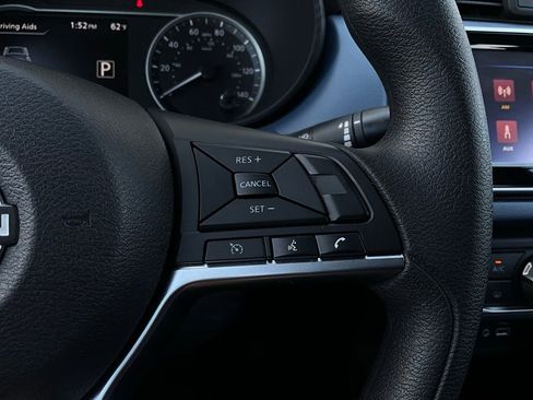 Used 2025 Nissan Versa SV image 30