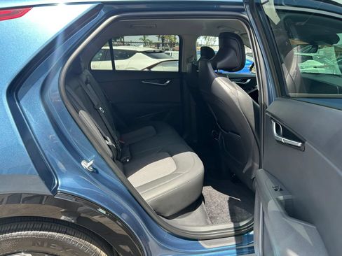 Used 2024 Kia Niro Wind FWD image 40