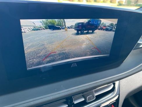 Used 2025 Buick Envista Sport Touring image 36