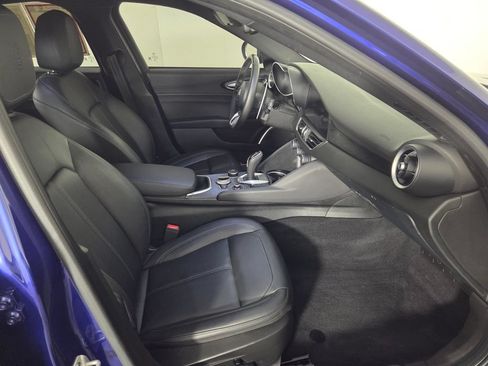 Used 2022 Alfa Romeo Giulia Sprint RWD image 32