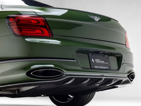 Used 2024 Bentley Flying Spur W12 AWD/4WD image 14
