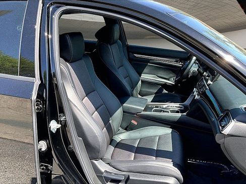 Used 2022 Honda Accord Sport image 7