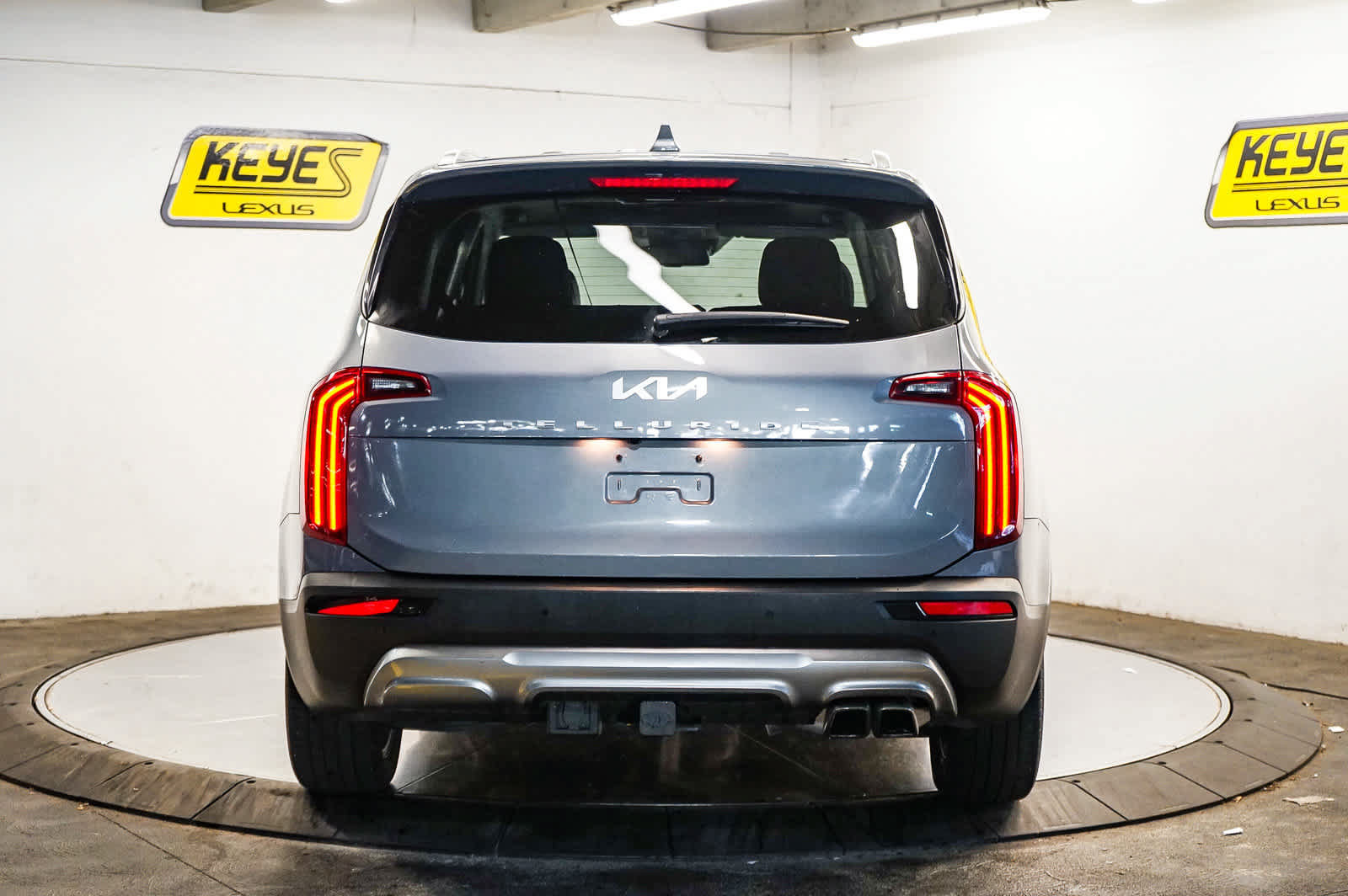 Used 2022 Kia Telluride EX w/ EX Premium Package FWD image 9