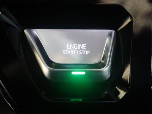 Used 2025 GMC Sierra 2500 AT4 image 60