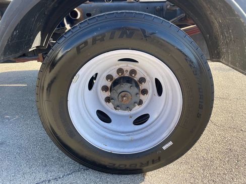 Used 2021 RAM 5500 Tradesman w/ Safety Group image 11