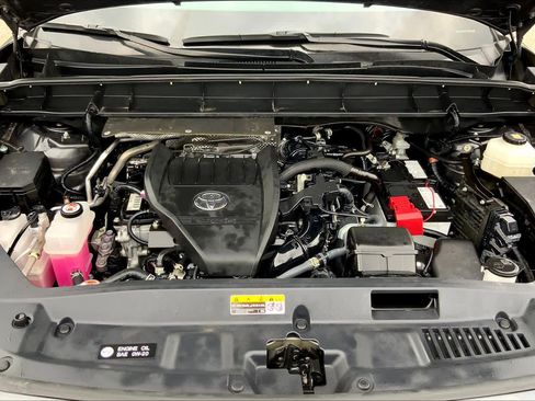 Used 2025 Toyota Highlander Limited image 31
